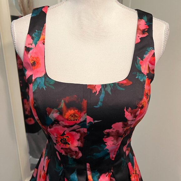 NWT French Connection Black Pink Floral Fit & Flare Mini Dress, Size 4 - Picture 4 of 16